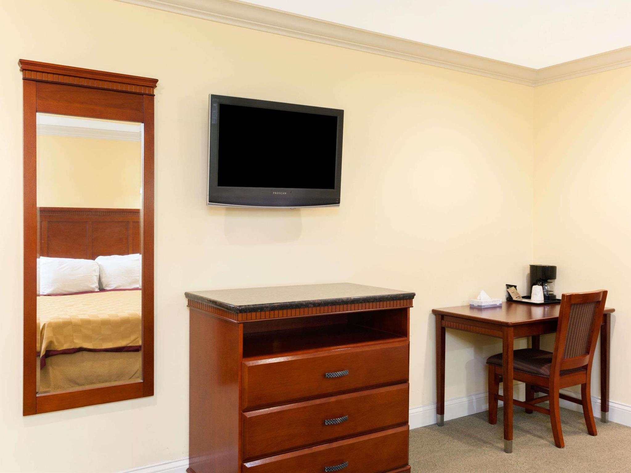 Travelodge By Wyndham Brea Kültér fotó