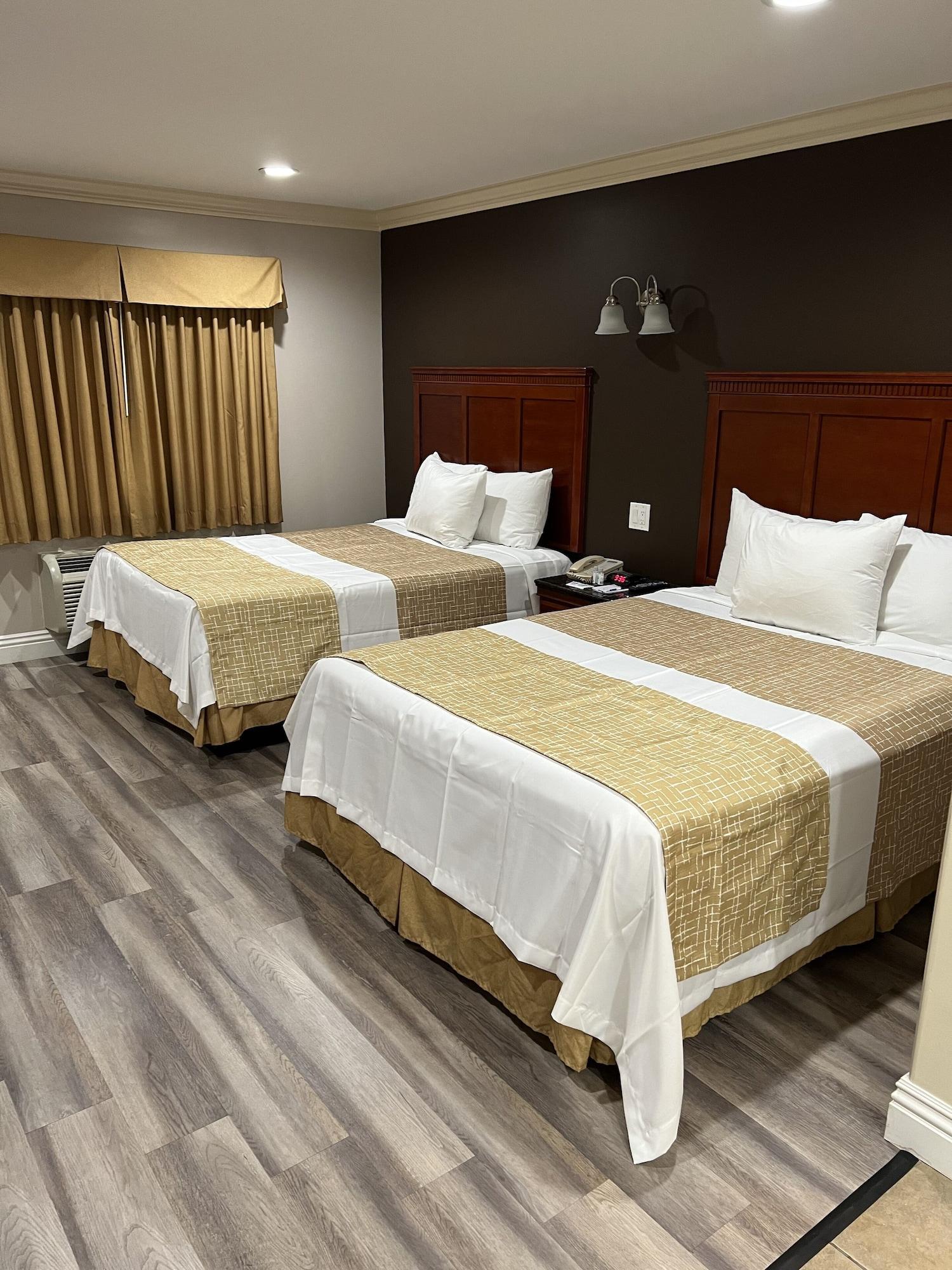 Travelodge By Wyndham Brea Kültér fotó